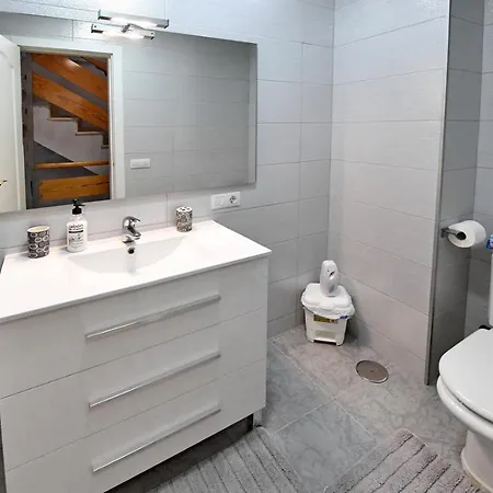 3 Bedrooms House In Costa Adeje 10 Mins From Beach * אדחה