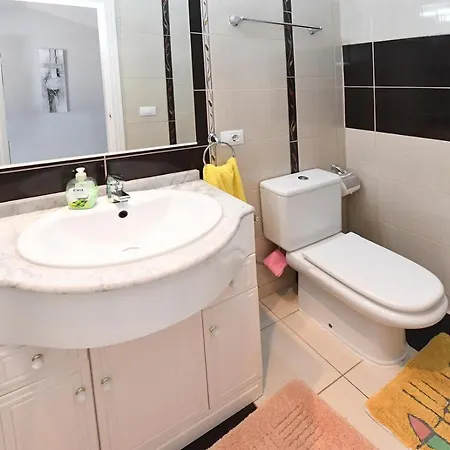3 Bedrooms House In Costa Adeje 10 Mins From Beach וילה